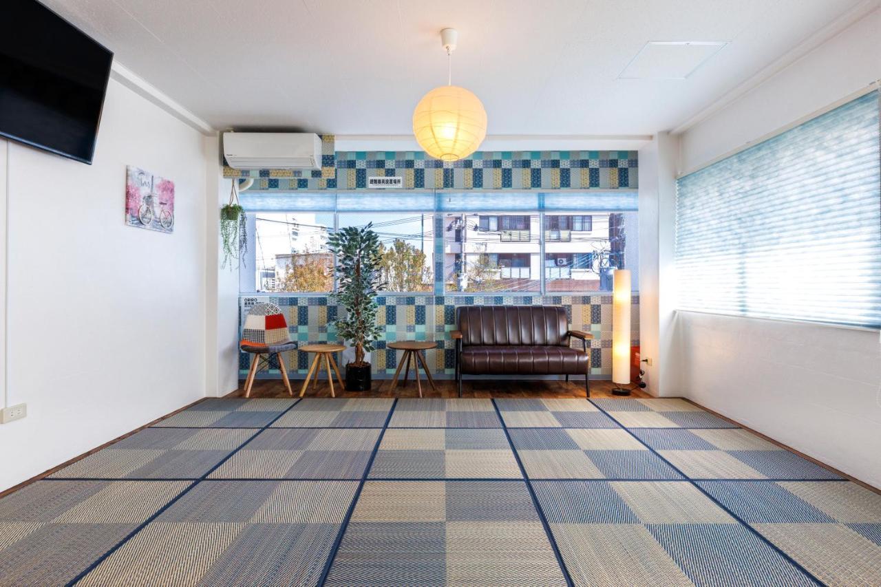 Residential Naha Miebashi Apartment *