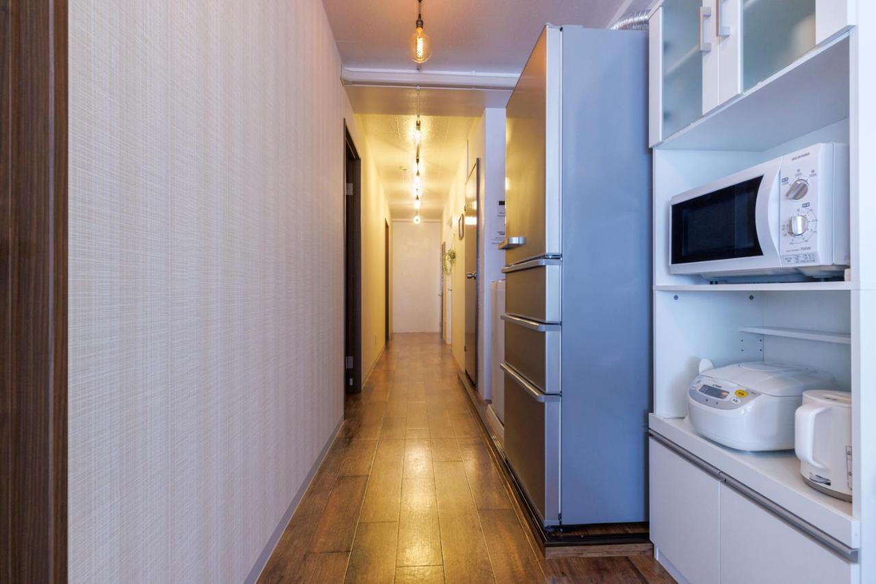 Residential Naha Miebashi Apartment *