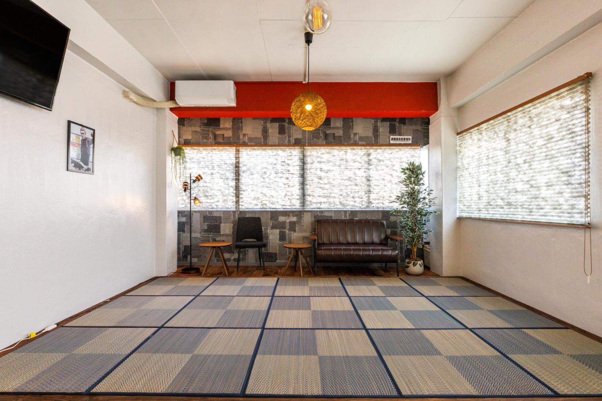 Residential Naha Miebashi Apartment *