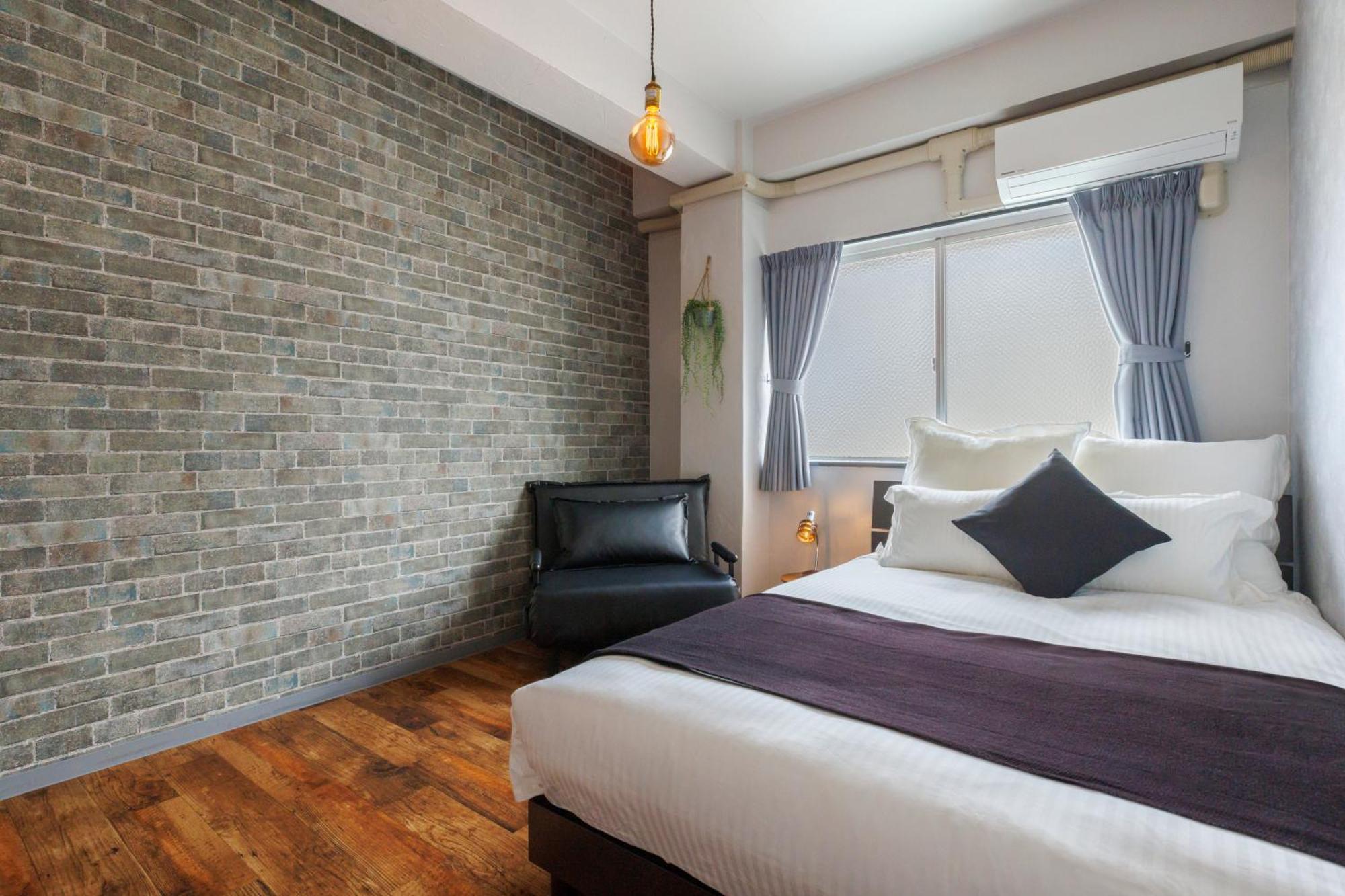 Residential Naha Miebashi Apartment
