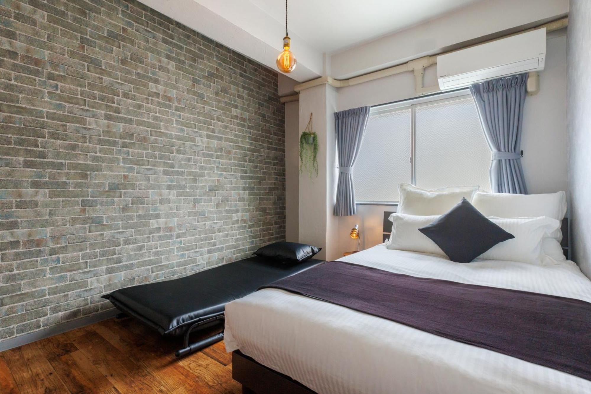 Residential Naha Miebashi Apartment *